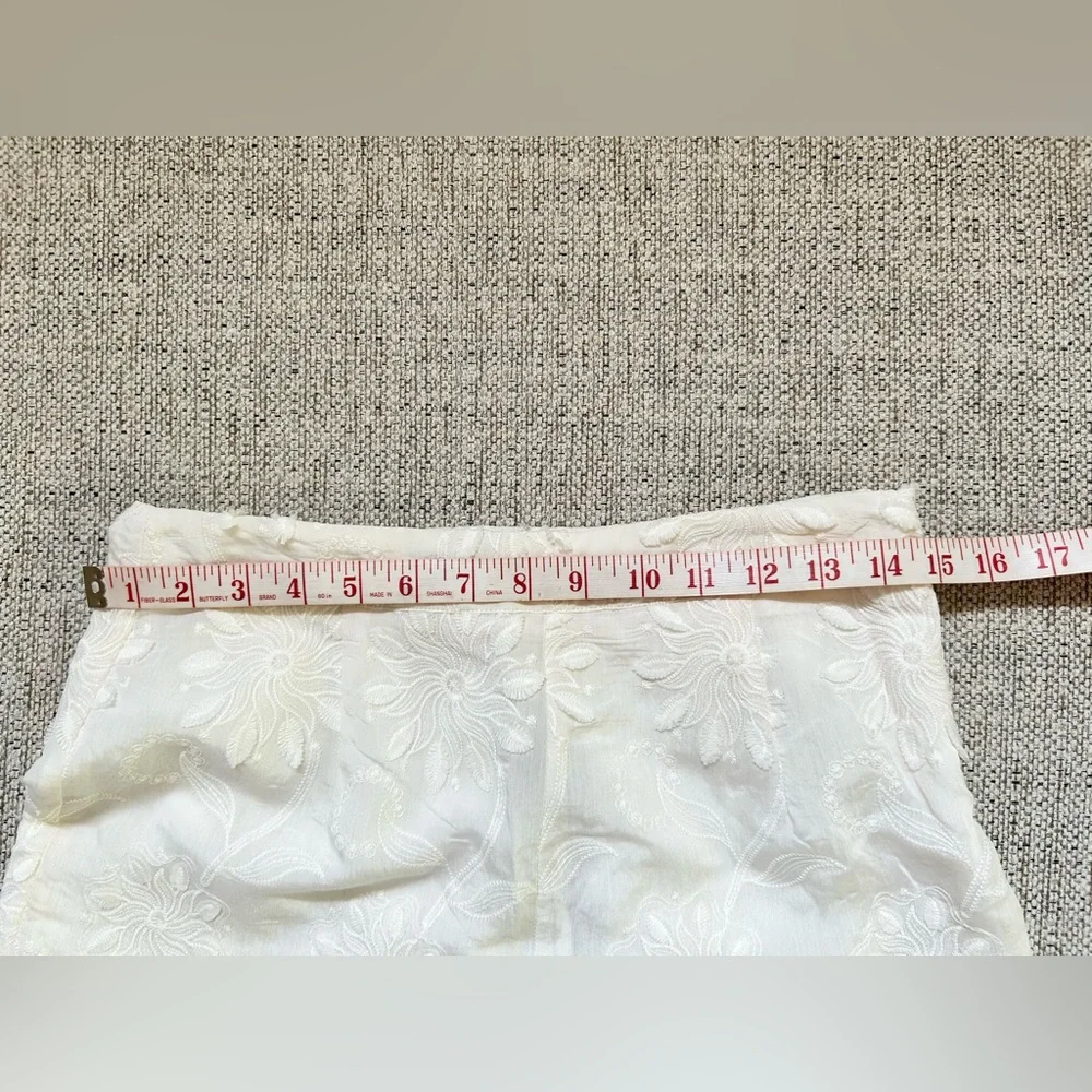 NWT - Lulus Elegant Cream Lace Cropped Pants Size Medium - Picture 3 of 6
